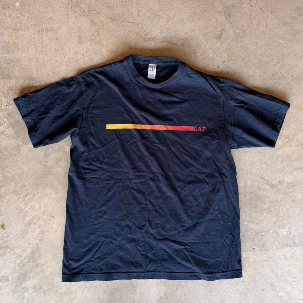 Gap Men's Black and Navy T-shirt